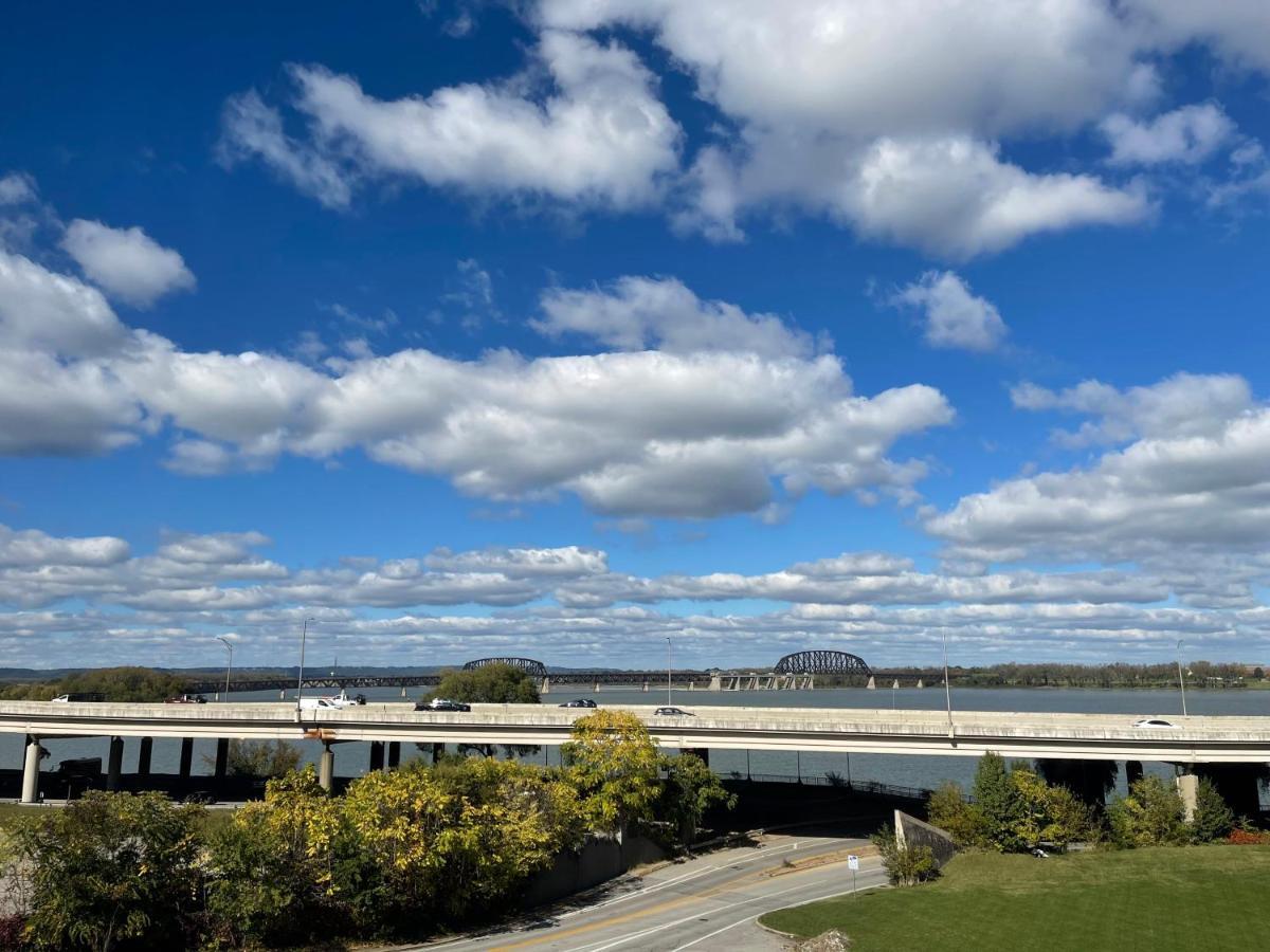 Bluegrass River View! Soak & Savor By Hollyhock Louisville