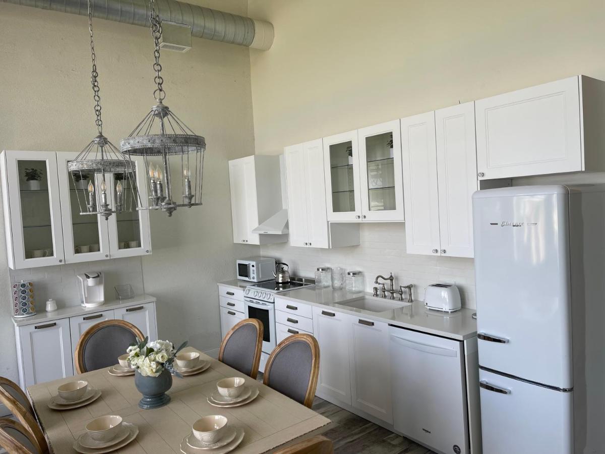 Bluegrass River View! Soak & Savor By Hollyhock Apartment *